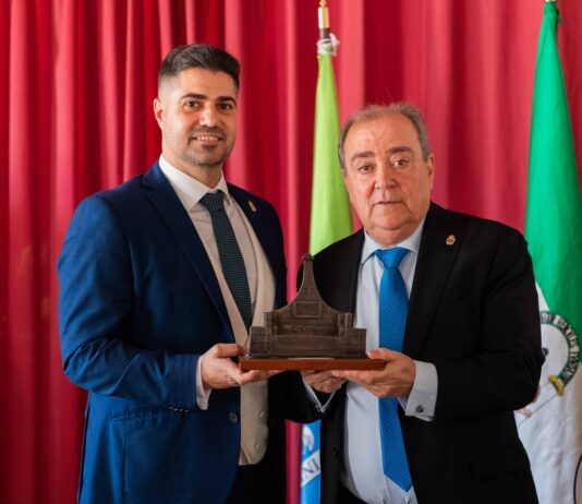 Francisco Muñoz Hidalgo recibe el Premio Villafontense 2025