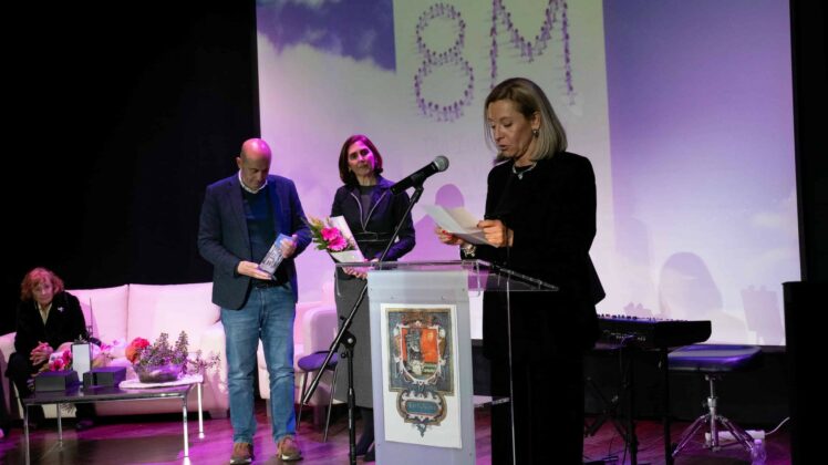 648248440 921315560855206 1591946436480407093 n