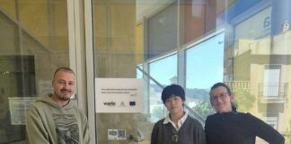 Humilladero instala pictogramas con códigos QR en edificios públicos para mejorar la accesibilidad