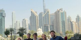 Una familia de Valle de Abdalajís, atrapada en Dubái sin fecha de vuelta: «Nadie del consulado nos coge el teléfono»