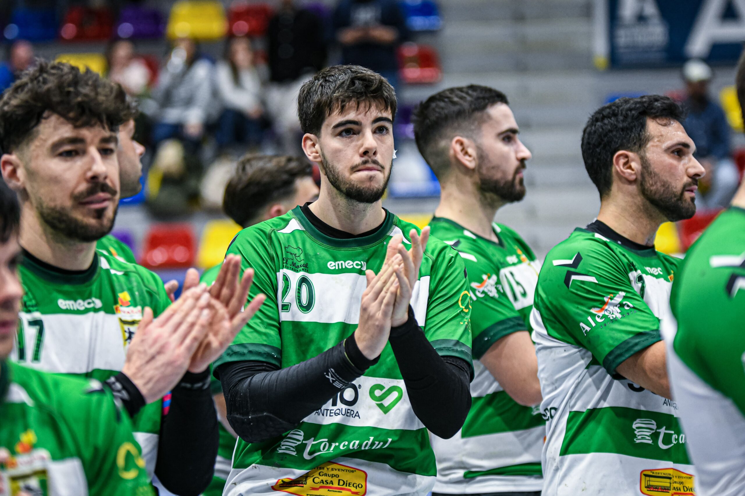 El Sano Antequera cae con honor ante el líder, pero sella su billete para el play-off (25-26) 1 El equipo tras consumar la derrota scaled