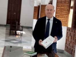 Antequera hace un guiño literario a la autonomía andaluza