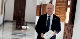 Antequera hace un guiño literario a la autonomía andaluza