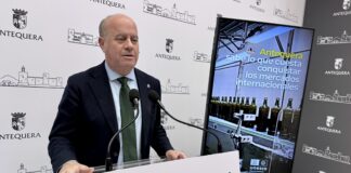 Barón denuncia la pasividad del Gobierno de España ante las amenazas comerciales que afectan al campo andaluz: «El campo antequerano no está solo»