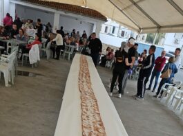 Cuevas de San Marcos busca la torrija más grande de su historia