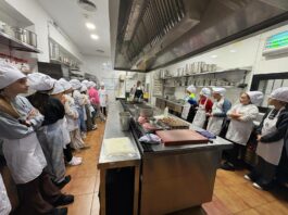 Los escolares de Archidona descubren las claves de la cocina saludable en el Hotel Escuela