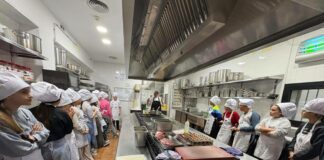 Los escolares de Archidona descubren las claves de la cocina saludable en el Hotel Escuela