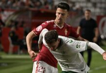 El Antequera CF logra tres puntos de oro en el Estadio Enrique Roca (2-3)