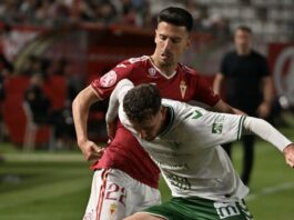 El Antequera CF logra tres puntos de oro en el Estadio Enrique Roca (2-3)