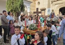 Los niños protagonizan una nueva edición de los tronos chicos en Antequera