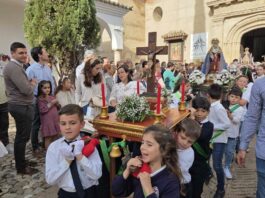 Los niños protagonizan una nueva edición de los tronos chicos en Antequera