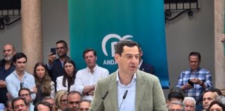 Juanma Moreno proyecta una Andalucía “líder” en la presentación de su programa en Antequera