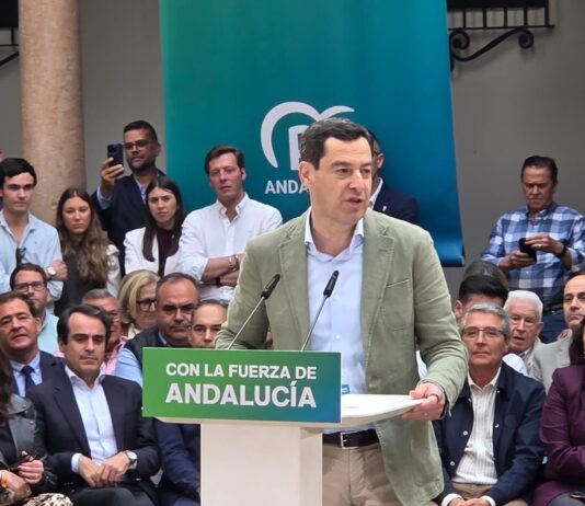 Juanma Moreno proyecta una Andalucía “líder” en la presentación de su programa en Antequera