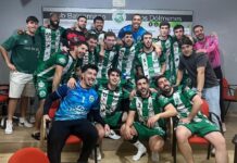 El Club Balonmano Los Dólmenes vence por 38-26 a Moguer en la despedida de Fernando Moreno