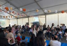 Modas de ayer y de hoy desfilan en Salinas con motivo de las fiestas de San Isidro