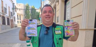 El sorteo de la ONCE reparte 350.000 euros en Villanueva de Algaidas de la mano del vendedor Christian Morales