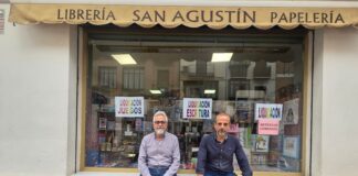 Cierra San Agustín, la librería que ha visto crecer a generaciones de antequeranos