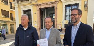 El PSOE insta a la Junta a adherirse al Plan de Vivienda
