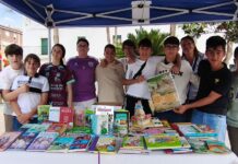 El V Trueque de Libros Solidario recauda más de 500 euros para material escolar en Antequera