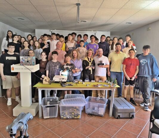 46 estudiantes del CEIP Nescania se inician en la robótica con el proyecto MetaDigital-Rural en el Valle de Abdalajís