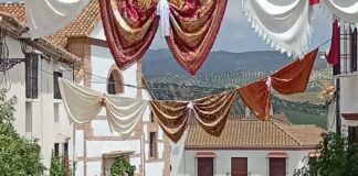 Casabermeja viste sus calles de Corpus