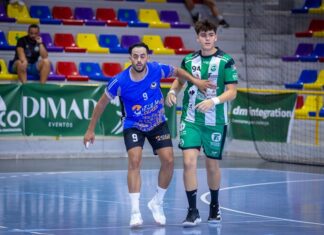 Fran Reyes seguirá creciendo en casa en el Balonmano Dólmenes Antequera