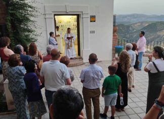 Inaugurada la remodelada tienda del Santuario de la Virgen de Gracia de Archidona