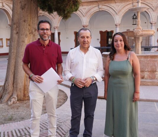 El PSOE acusa al PP de aplicar el ‘rodillo’ de su mayoría absoluta en el pleno de junio