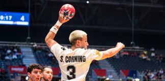 El extremo Sean Corning, nuevo jugador del Club Balonmano Dólmenes Antequera