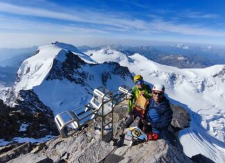 Dos alpinistas de Campillos coronan la Dufourspitze, la segunda cima más alta de los Alpes: «Un error se paga caro»