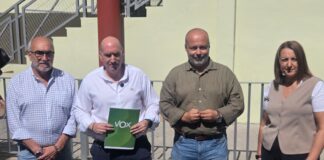 Vox exige un nuevo complejo de piscinas en Antequera