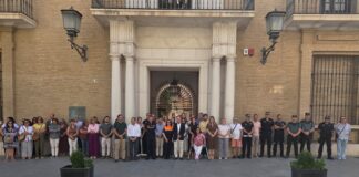 Antequera se une al duelo por las víctimas de Los Gallardos