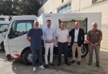 Aguas del Torcal incorpora un tercer vehículo especializado para reforzar el baldeo de las calles