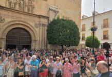 Unidad, rechazo y condena: Antequera dice «basta» a la violencia machista y recuerda a María en un multitudinario acto
