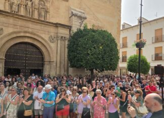 Unidad, rechazo y condena: Antequera dice «basta» a la violencia machista y recuerda a María en un multitudinario acto