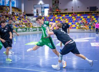 El joven canterano Javier González Chía renueva con el Balonmano Dólmenes Antequera para jugar en la Plata