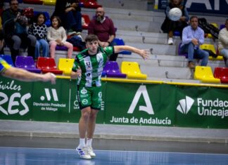Enrique Pérez, canterano del Balonmano Dólmenes, asciende al primer equipo