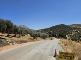 Villanueva de la Concepción continúa reparando sus caminos rurales