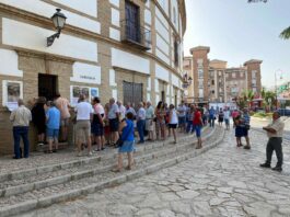 Buen ambiente en la apertura de las taquillas para la Real Feria de Agosto de Antequera