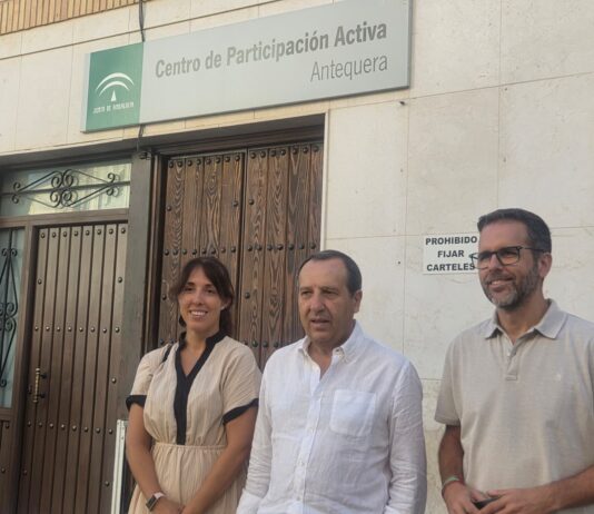 El PSOE exige la apertura del centro de mayores de Antequera tras quince meses de retraso