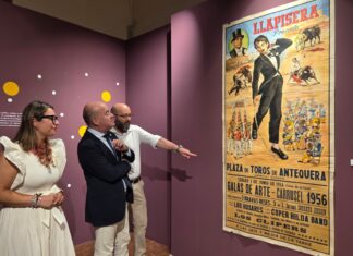 Antequera estrena una exposición sobre la historia y evolución artística de la cartelería taurina