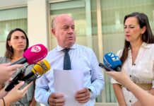 Barón aclara el funcionamiento del programa de tarjetas monedero y pide «rigor» al PSOE para no crear confusión entre las familias