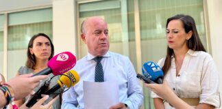Barón aclara el funcionamiento del programa de tarjetas monedero y pide «rigor» al PSOE para no crear confusión entre las familias