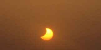 Antequera y sus enclaves emblemáticos se abarrotan para contemplar un eclipse solar histórico