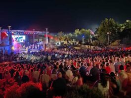 Celtas Cortos protagonizan un lleno histórico en el Auditorio del Recinto Ferial de Archidona