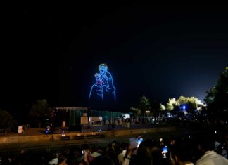 Un espectáculo de 200 drones pone el broche de oro a la Real Feria de agosto de Archidona