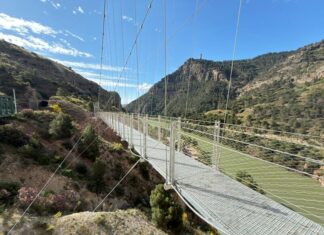 El nuevo puente colgante permite recorrer el último tramo del Caminito del Rey con hasta 11,4 grados menos de calor