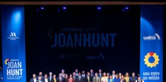 Una gaita escocesa y una cerveza del Torcal: los Premios Joan Hunt 2026 premian a Leslie Thomson y a El Guiri Brewery