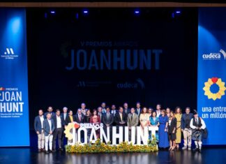 Una gaita escocesa y una cerveza del Torcal: los Premios Joan Hunt 2026 premian a Leslie Thomson y a El Guiri Brewery