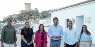 Caminos, arroyos y patrimonio centran la visita de la delegada de la Junta a Cañete la Real